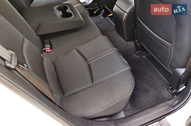 Седан Mazda 3 2016 в Киеве