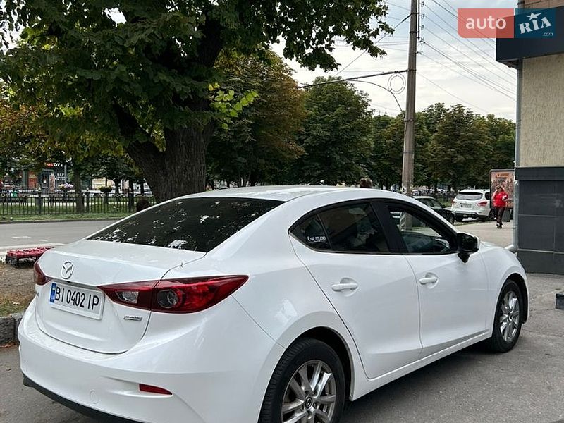 Седан Mazda 3 2016 в Полтаві