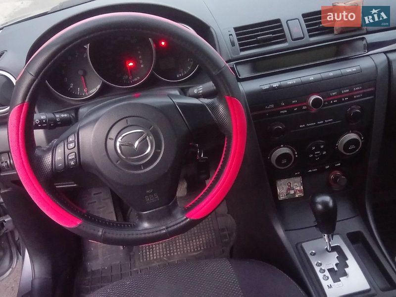 Седан Mazda 3 2004 в Черноморске