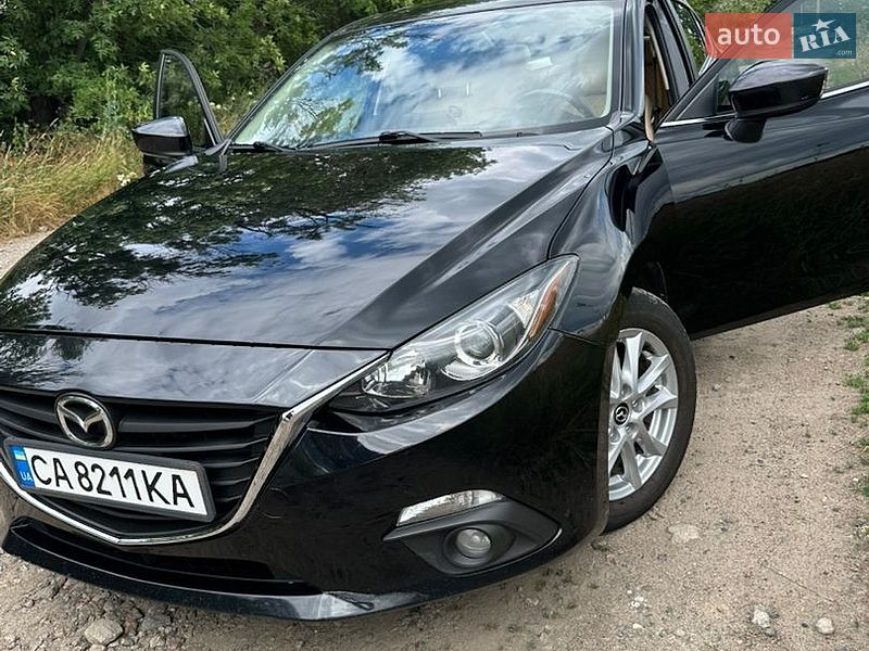 Седан Mazda 3 2016 в Смеле