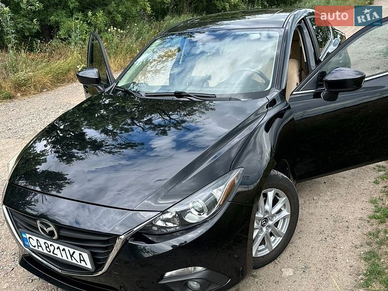 Седан Mazda 3 2016 в Смеле