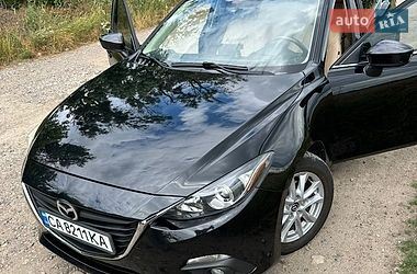 Седан Mazda 3 2016 в Смеле