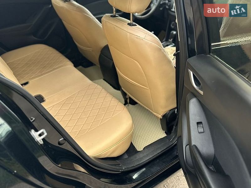 Седан Mazda 3 2016 в Смеле