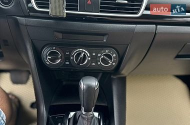 Седан Mazda 3 2016 в Смеле