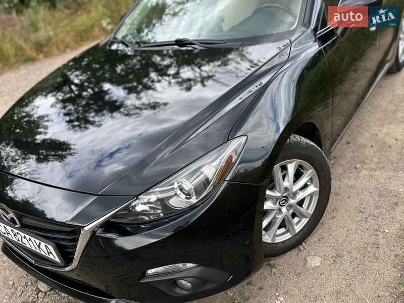 Седан Mazda 3 2016 в Смеле