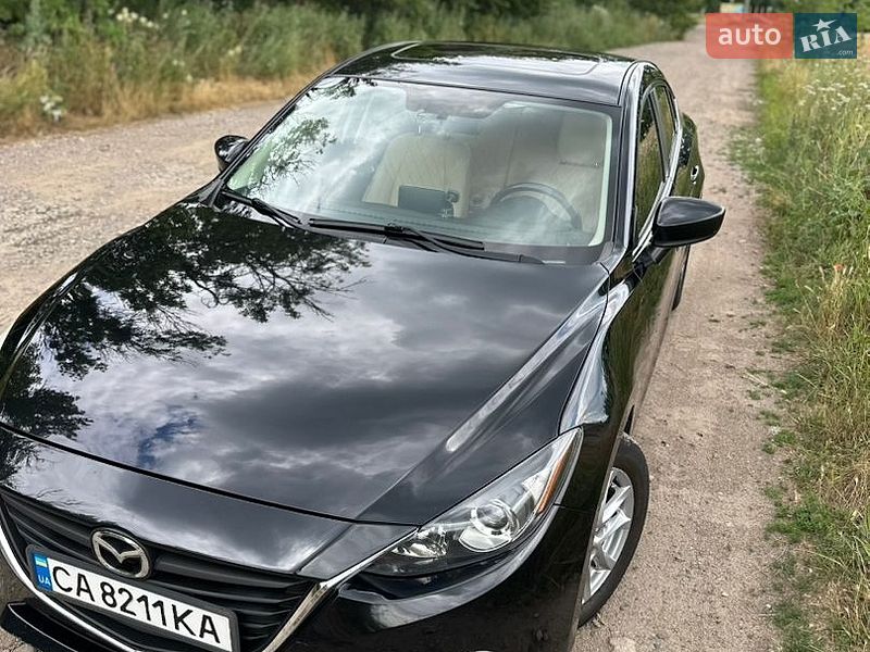 Седан Mazda 3 2016 в Смеле