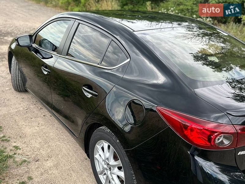 Седан Mazda 3 2016 в Смеле