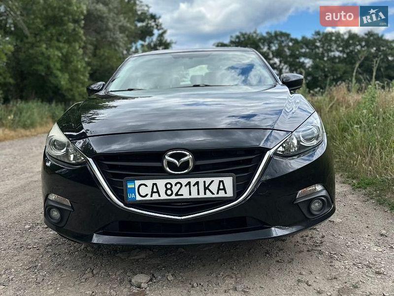 Седан Mazda 3 2016 в Смеле