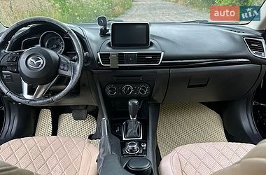 Седан Mazda 3 2016 в Смеле