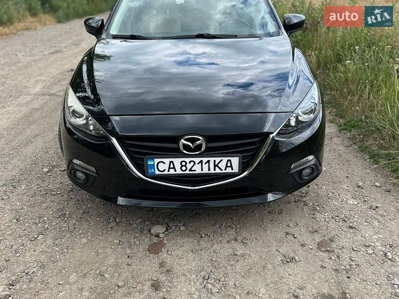 Седан Mazda 3 2016 в Смеле