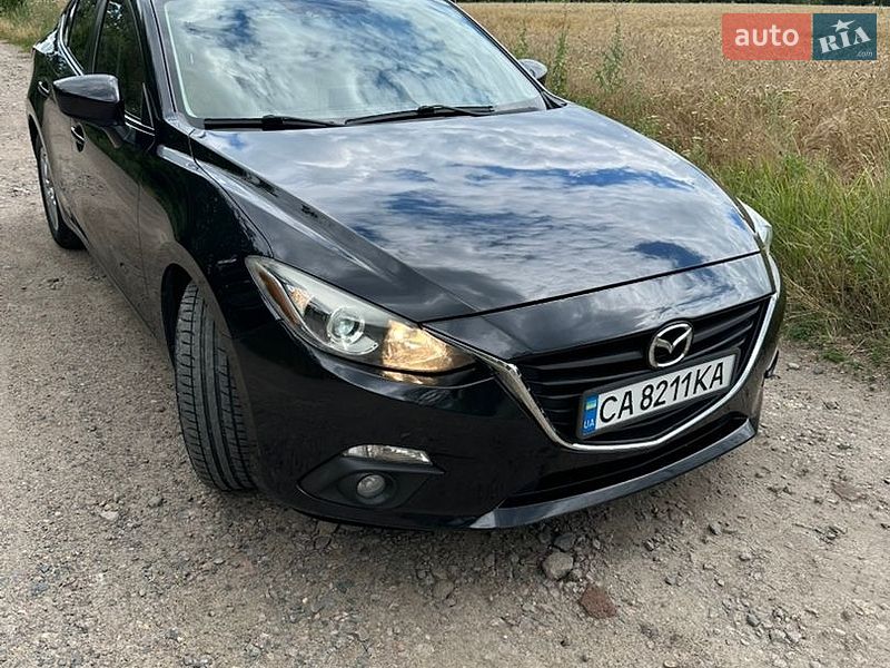 Седан Mazda 3 2016 в Смеле