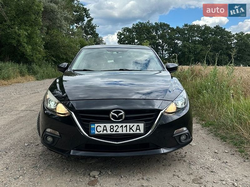 Седан Mazda 3 2016 в Смеле