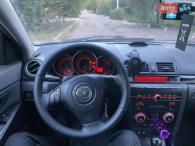 Седан Mazda 3 2005 в Кропивницькому
