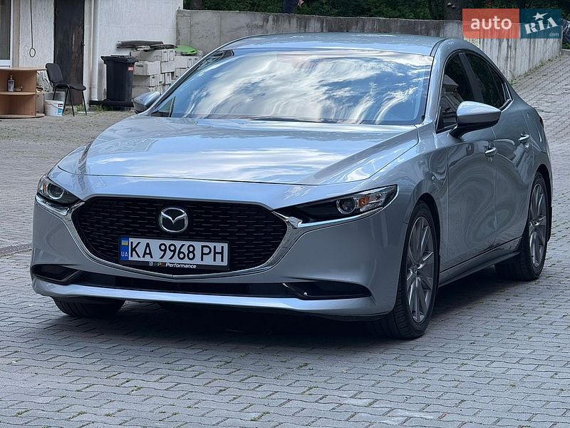 Седан Mazda 3 2020 в Киеве