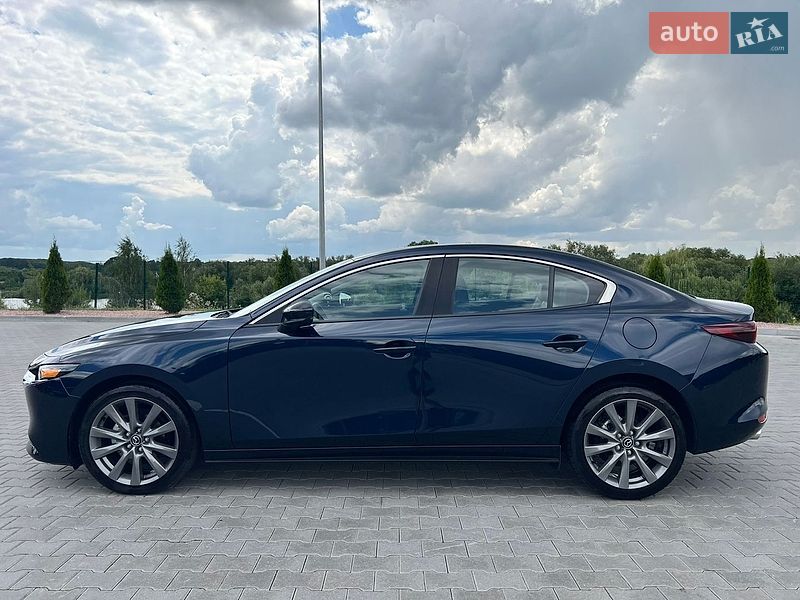 Седан Mazda 3 2023 в Виннице
