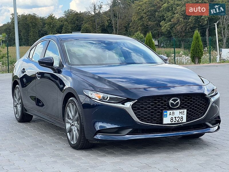 Седан Mazda 3 2023 в Виннице