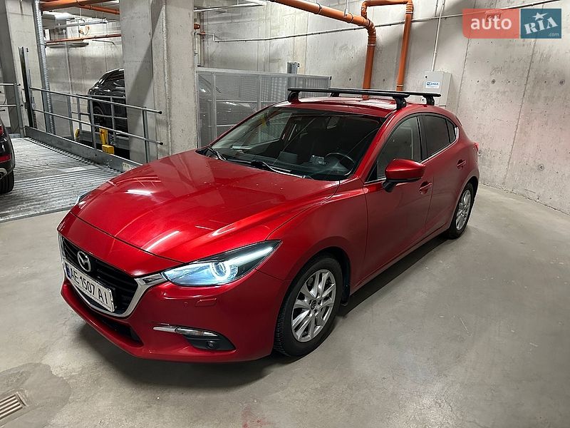 Хэтчбек Mazda 3 2017 в Луцке фото Хэтчбек Mazda 3 2017 в Луцке
