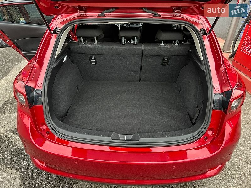 Хэтчбек Mazda 3 2017 в Луцке фото 11 Хэтчбек Mazda 3 2017 в Луцке