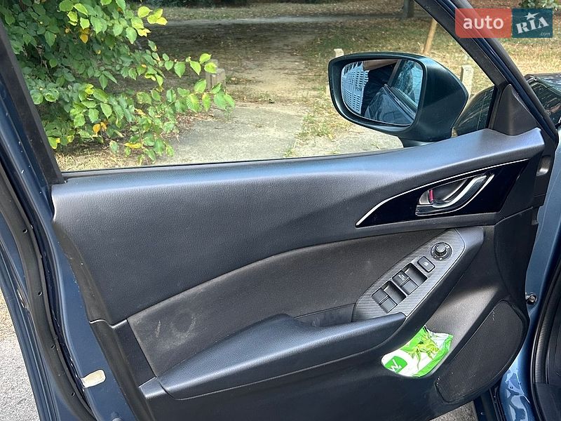 Седан Mazda 3 2015 в Києві фото 9 Седан Mazda 3 2015 в Києві