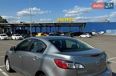 Седан Mazda 3 2012 в Киеве