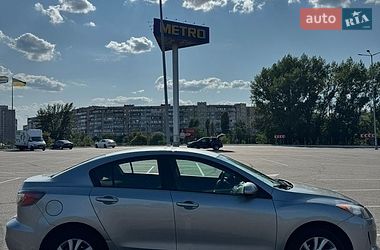 Седан Mazda 3 2012 в Киеве