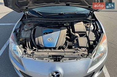 Седан Mazda 3 2012 в Киеве