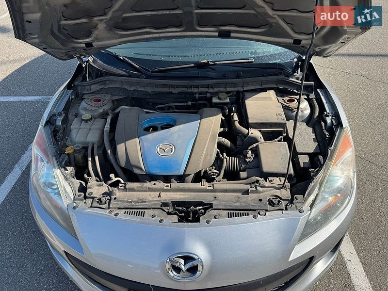 Седан Mazda 3 2012 в Киеве