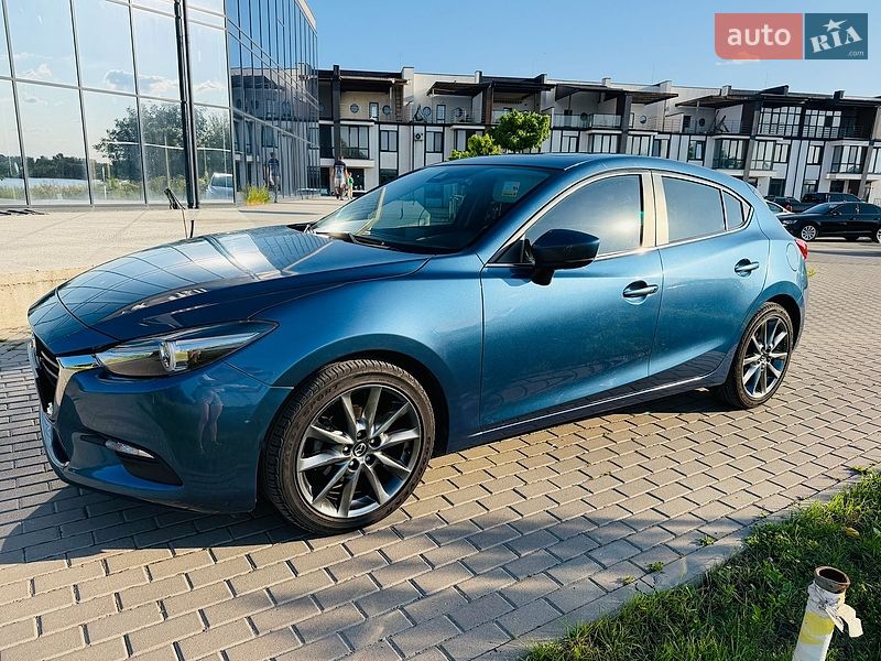 Хэтчбек Mazda 3 2018 в Ровно