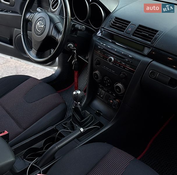 Седан Mazda 3 2006 в Одессе