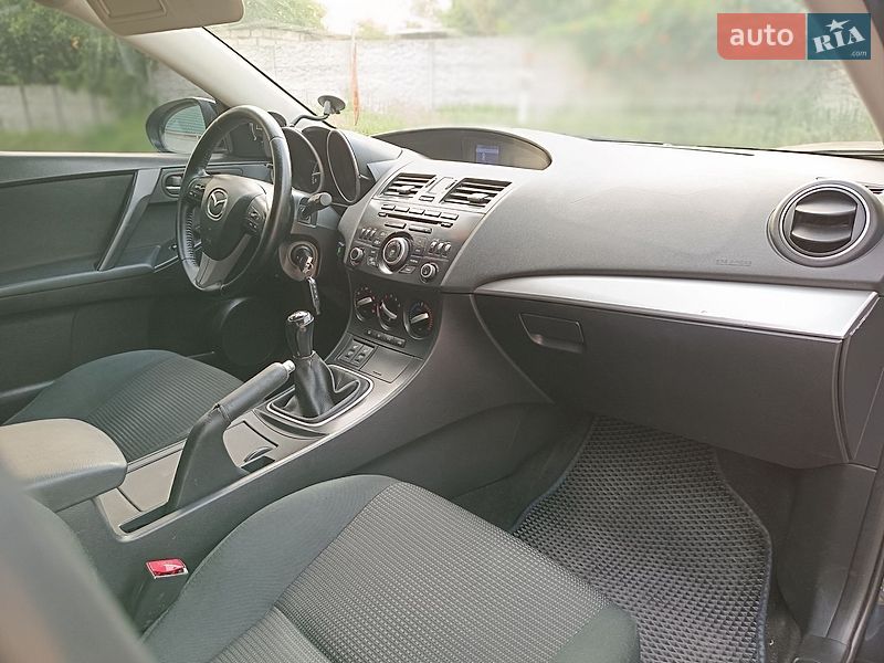 Хетчбек Mazda 3 2012 в Дніпрі фото 18 Хетчбек Mazda 3 2012 в Дніпрі