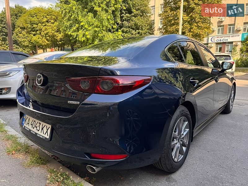 Седан Mazda 3 2019 в Черкасах
