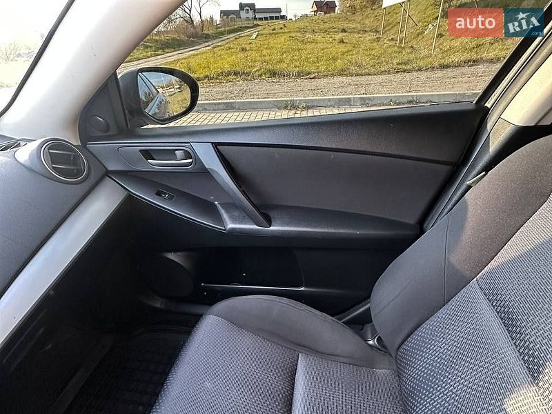 Хетчбек Mazda 3 2009 в Тернополі фото 17 Хетчбек Mazda 3 2009 в Тернополі