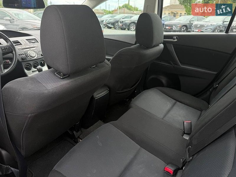 Седан Mazda 3 2010 в Харкові