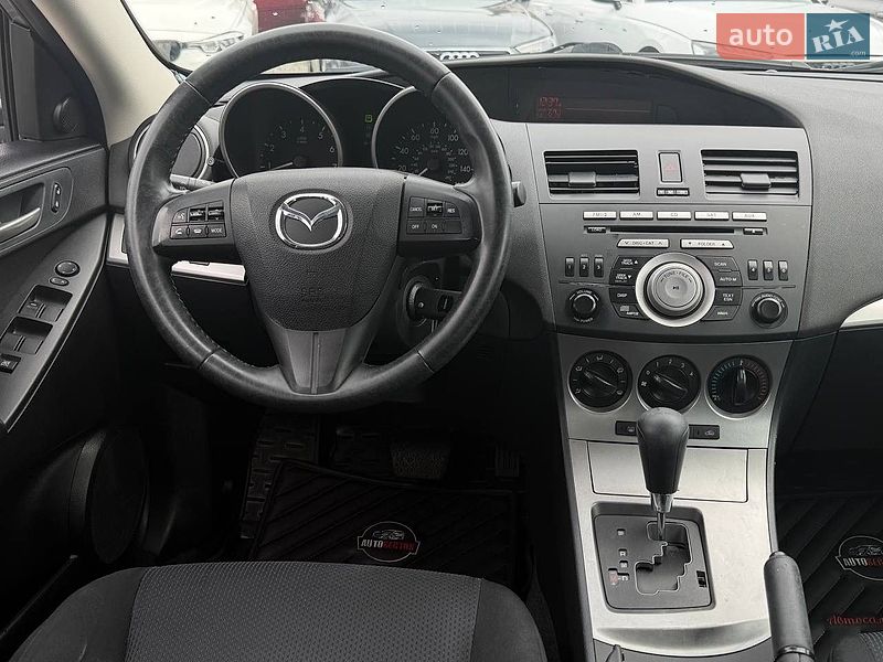 Седан Mazda 3 2010 в Харкові
