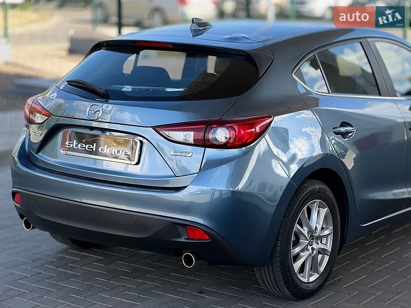 Хэтчбек Mazda 3 2016 в Николаеве