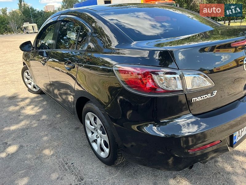 Седан Mazda 3 2011 в Запорожье