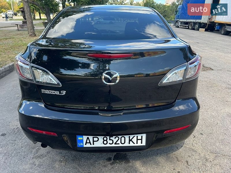 Седан Mazda 3 2011 в Запорожье