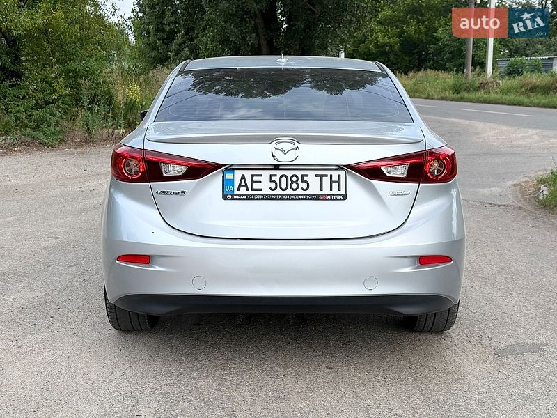 Седан Mazda 3 2018 в Дніпрі
