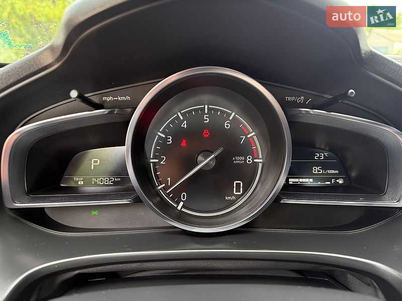 Седан Mazda 3 2018 в Дніпрі