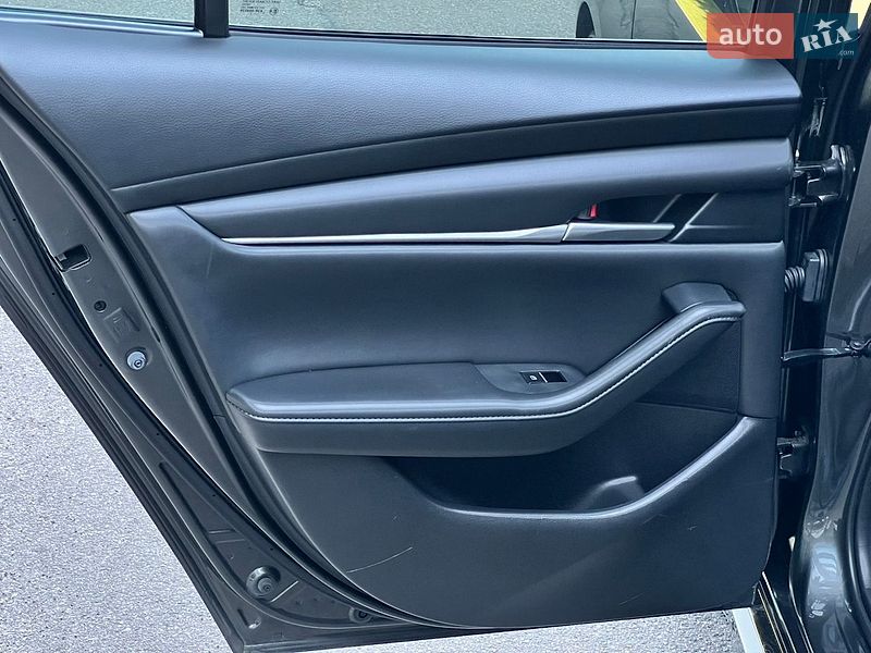 Седан Mazda 3 2022 в Киеве