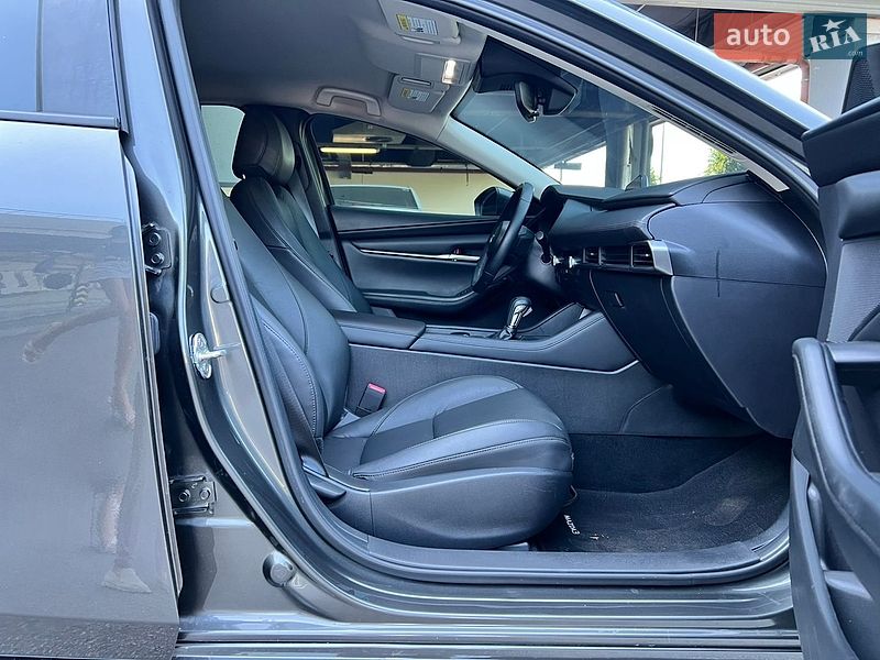 Седан Mazda 3 2022 в Киеве