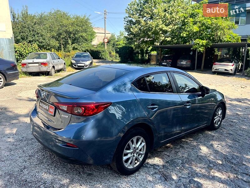 Седан Mazda 3 2014 в Киеве