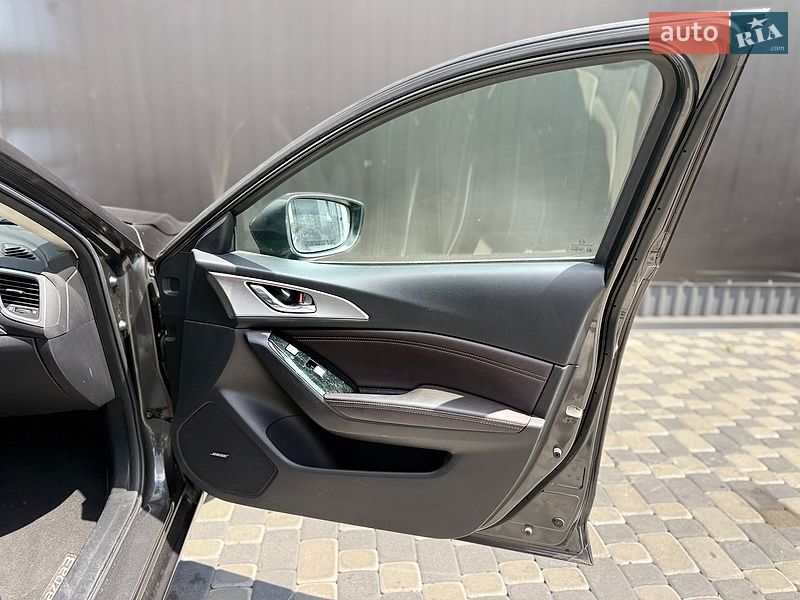 Хетчбек Mazda 3 2018 в Львові фото 24 Хетчбек Mazda 3 2018 в Львові