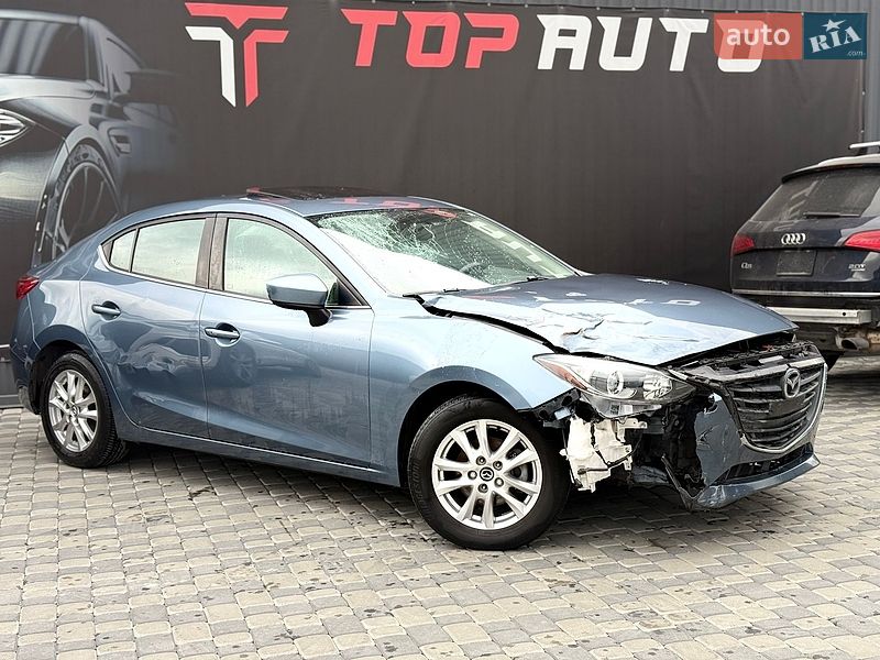 Седан Mazda 3 2015 в Львові