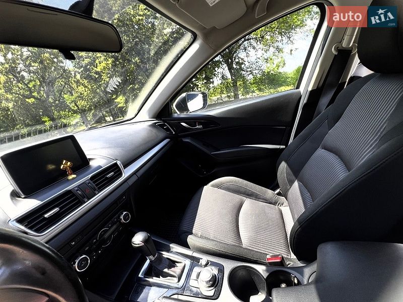 Хетчбек Mazda 3 2014 в Дніпрі