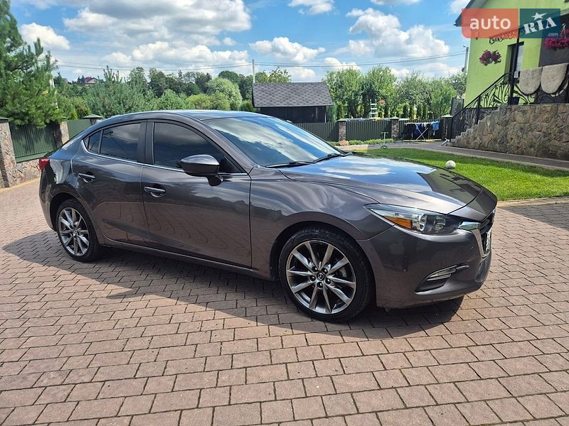 Седан Mazda 3 2017 в Львові