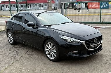 Седан Mazda 3 2016 в Киеве