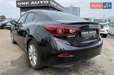 Седан Mazda 3 2016 в Києві