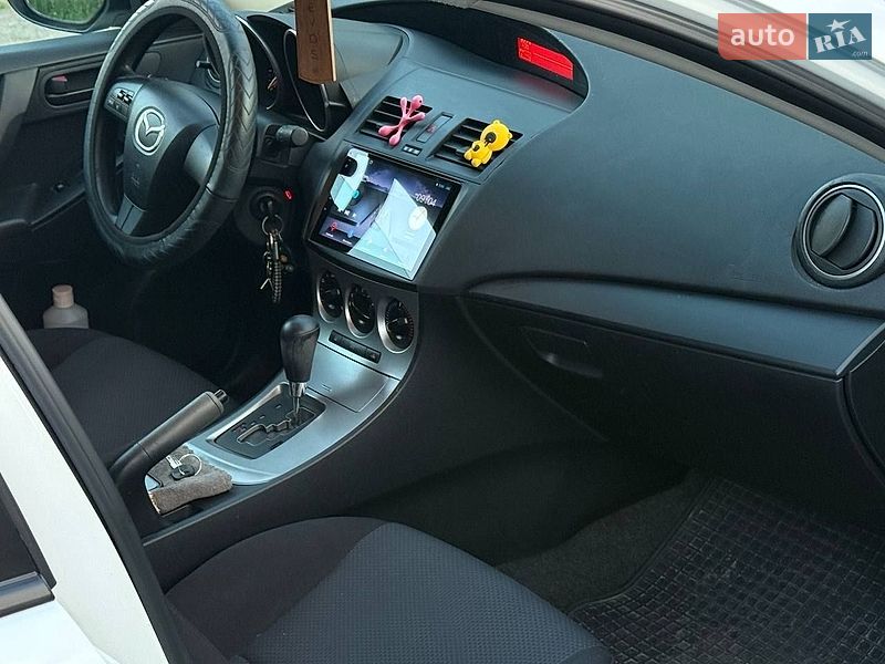 Седан Mazda 3 2010 в Бершади