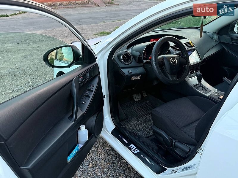 Седан Mazda 3 2010 в Бершади